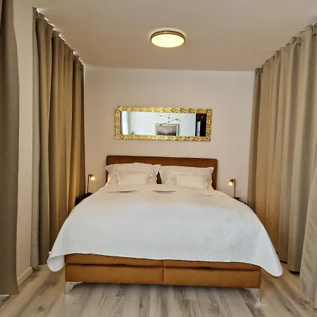 7thheaven Centre Free Parking In The Building Pressburg