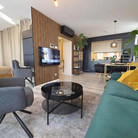 7thheaven Centre Free Parking In The Building Pressburg